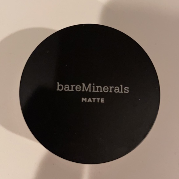 BareMinerals Matte Fair 01 - Picture 2 of 6